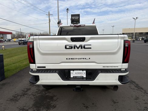 Certified 2024 GMC Sierra 2500 Denali Ultimate image 8