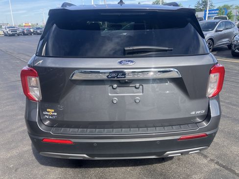 Used 2023 Ford Explorer XLT w/ Equipment Group 202A AWD/4WD image 6