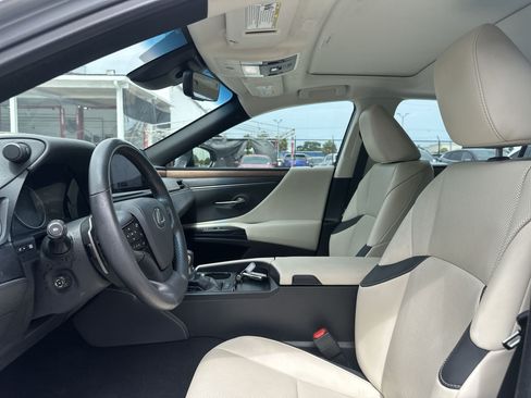 Used 2023 Lexus ES 350 w/ Premium Package FWD image 13