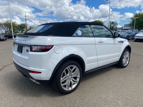 Used 2018 Land Rover Range Rover Evoque SE Dynamic image 4