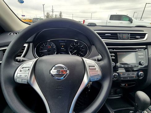 Used 2016 Nissan Rogue S image 20