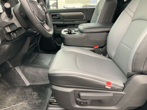 New 2026 RAM 5500 Tradesman AWD/4WD image 16