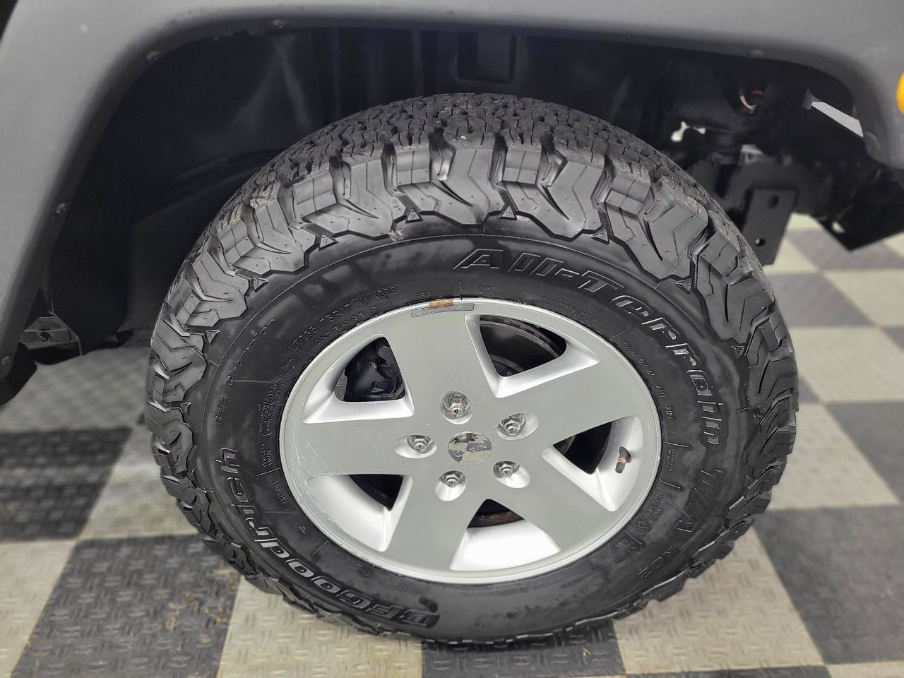 Used 2012 Jeep Wrangler Sport AWD/4WD image 27