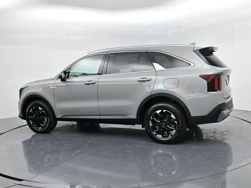 Certified 2026 Kia Sorento S AWD/4WD image 5