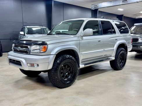 Used 2000 Toyota 4Runner Limited AWD/4WD image 10