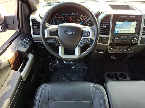 Used 2017 Ford F150 Lariat AWD/4WD image 11