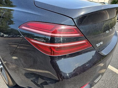 Used 2025 Genesis G70 2.5T image 36