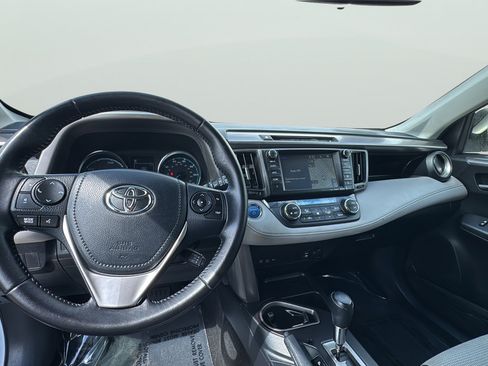 Used 2016 Toyota RAV4 XLE AWD/4WD image 31
