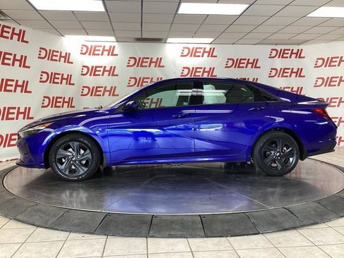 Used 2022 Hyundai Elantra SEL FWD image 4