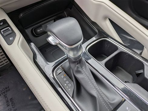 Used 2022 Kia Telluride SX w/ SX Prestige Package image 17