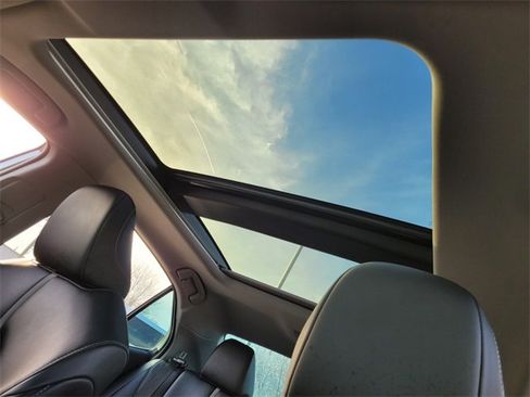 Used 2023 Toyota Camry XSE image 10