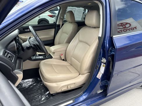 Used 2017 Subaru Legacy 2.5i Limited AWD/4WD image 11