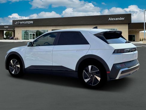 New 2026 Hyundai Ioniq 5 SEL image 4