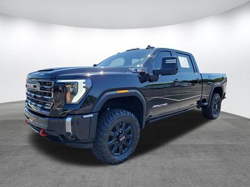 Used 2024 GMC Sierra 2500 AT4 w/ Technology Package AWD/4WD image 3