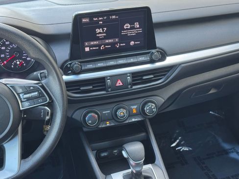 Used 2023 Kia Forte LXS w/ LXS Technology Package image 21