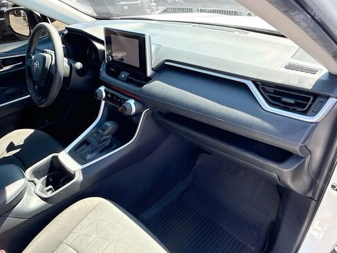 Used 2023 Toyota RAV4 XLE FWD image 33