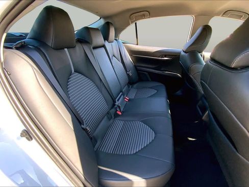 Used 2023 Toyota Camry SE FWD image 19