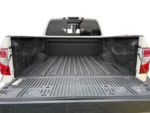 Used 2022 Nissan Titan S w/ S Utility Package image 29