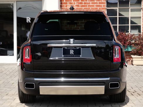 Used 2023 Rolls-Royce Cullinan AWD/4WD image 21