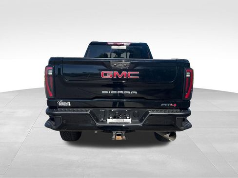 Used 2024 GMC Sierra 2500 AT4 w/ AT4 Premium Plus Package AWD/4WD image 15