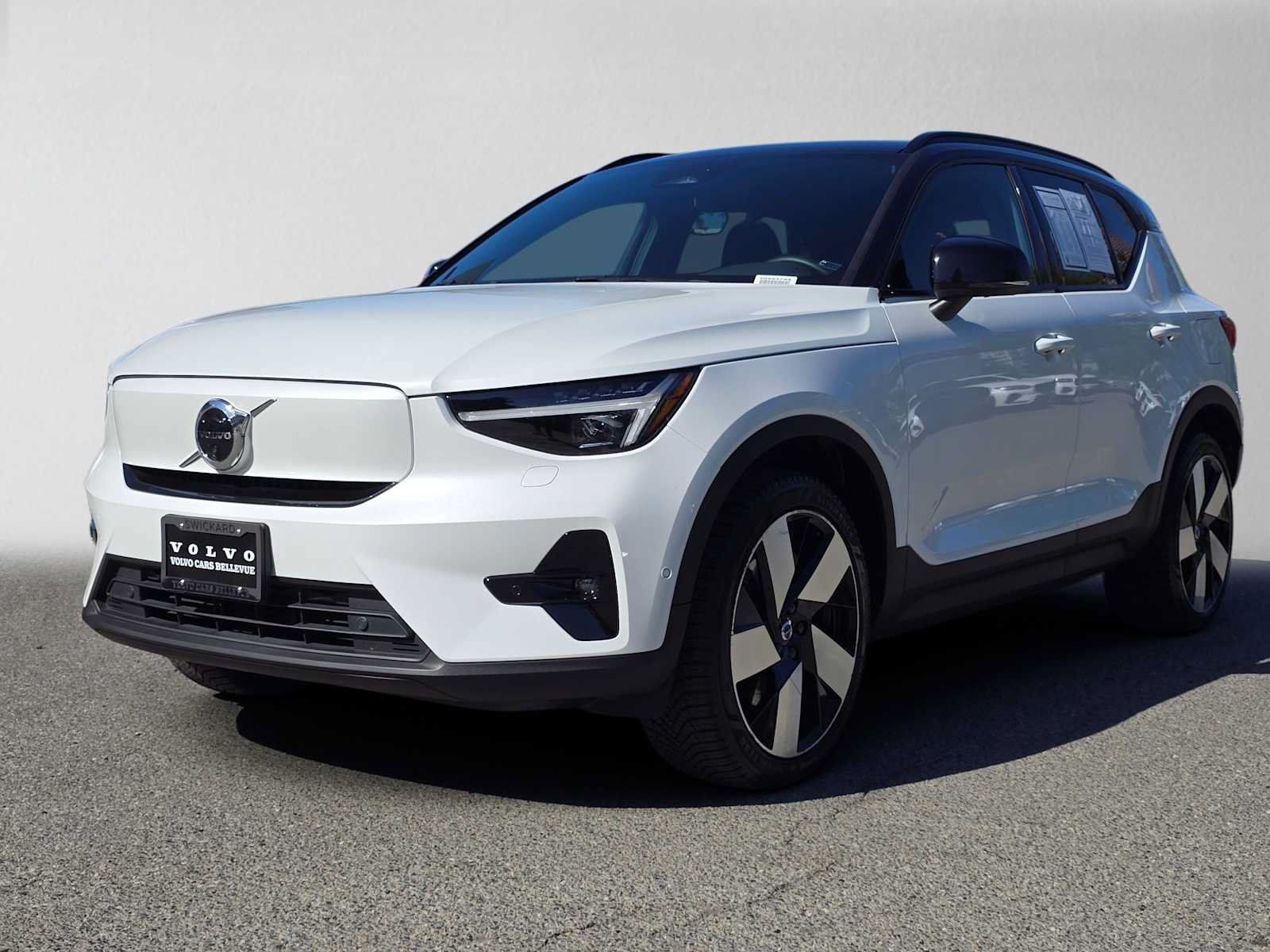 Certified 2023 Volvo XC40 Recharge Ultimate w/ Protection Package Premier AWD/4WD image 8
