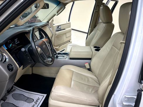 Used 2017 Ford Expedition EL Limited w/ Equipment Group 301A image 19