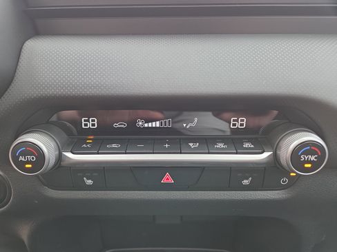 Used 2025 MAZDA CX-50 AWD 2.5 S w/ Premium Package image 28