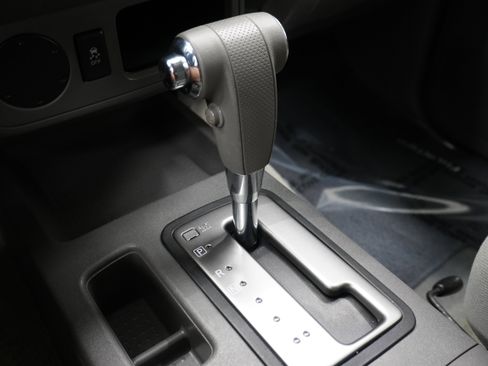 Used 2016 Nissan Frontier SV image 17