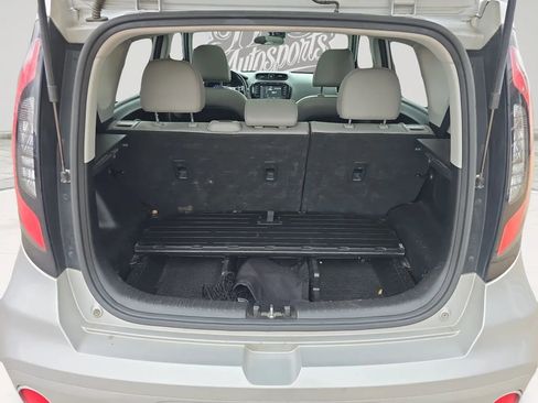 Used 2017 Kia Soul + w/ Primo Package FWD image 14