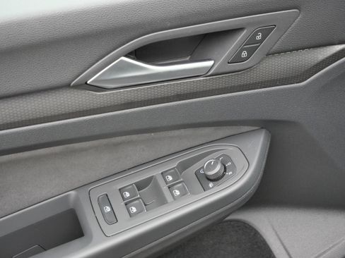 Certified 2024 Volkswagen GTI S image 19