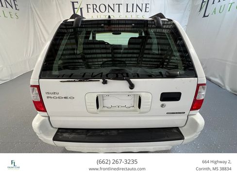Used 2004 Isuzu Rodeo S RWD image 6