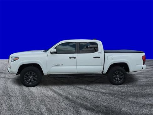 Used 2022 Toyota Tacoma SR5 w/ Technology Package RWD image 7