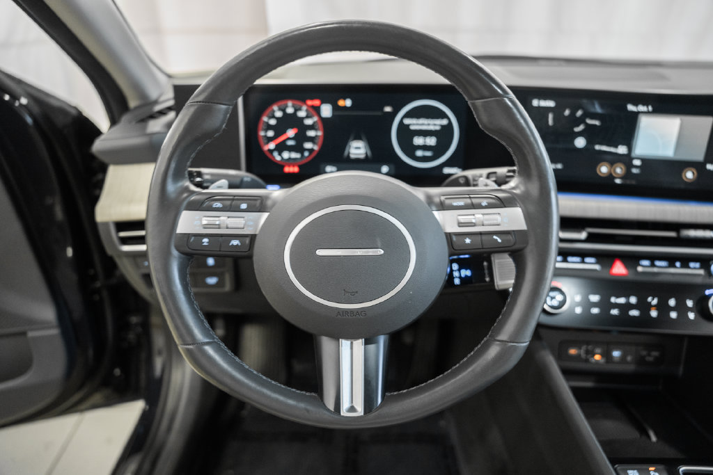 Used 2025 Hyundai Sonata Limited FWD image 28