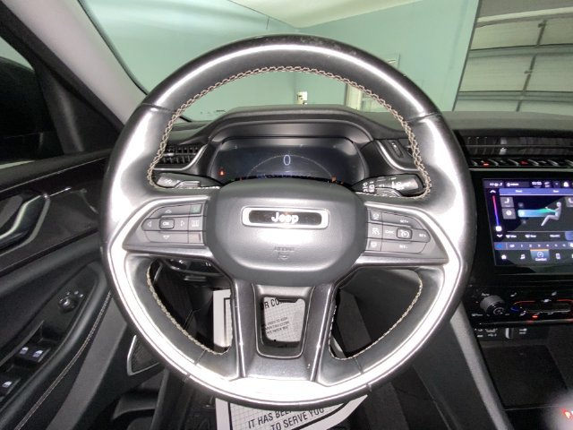Used 2021 Jeep Grand Cherokee L Laredo w/ Luxury Tech Group I AWD/4WD image 14