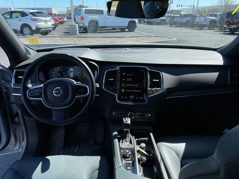 Used 2020 Volvo XC90 T6 Momentum w/ Protection Package Premier image 14