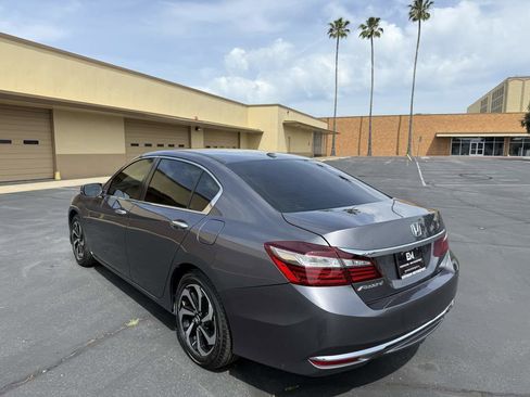 Used 2017 Honda Accord EX-L image 5