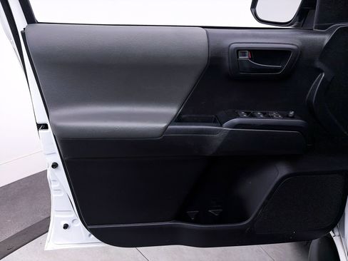 Used 2023 Toyota Tacoma SR AWD/4WD image 14