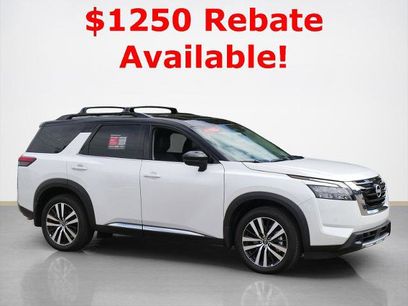 Certified 2025 Nissan Pathfinder Platinum
