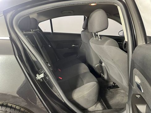 Used 2015 Chevrolet Cruze LT w/ Technology Package image 28