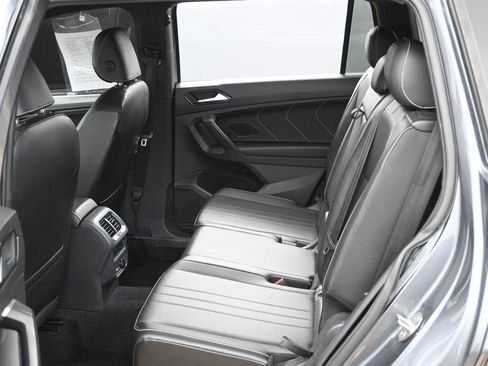 Used 2022 Volkswagen Tiguan SE R-Line FWD image 21