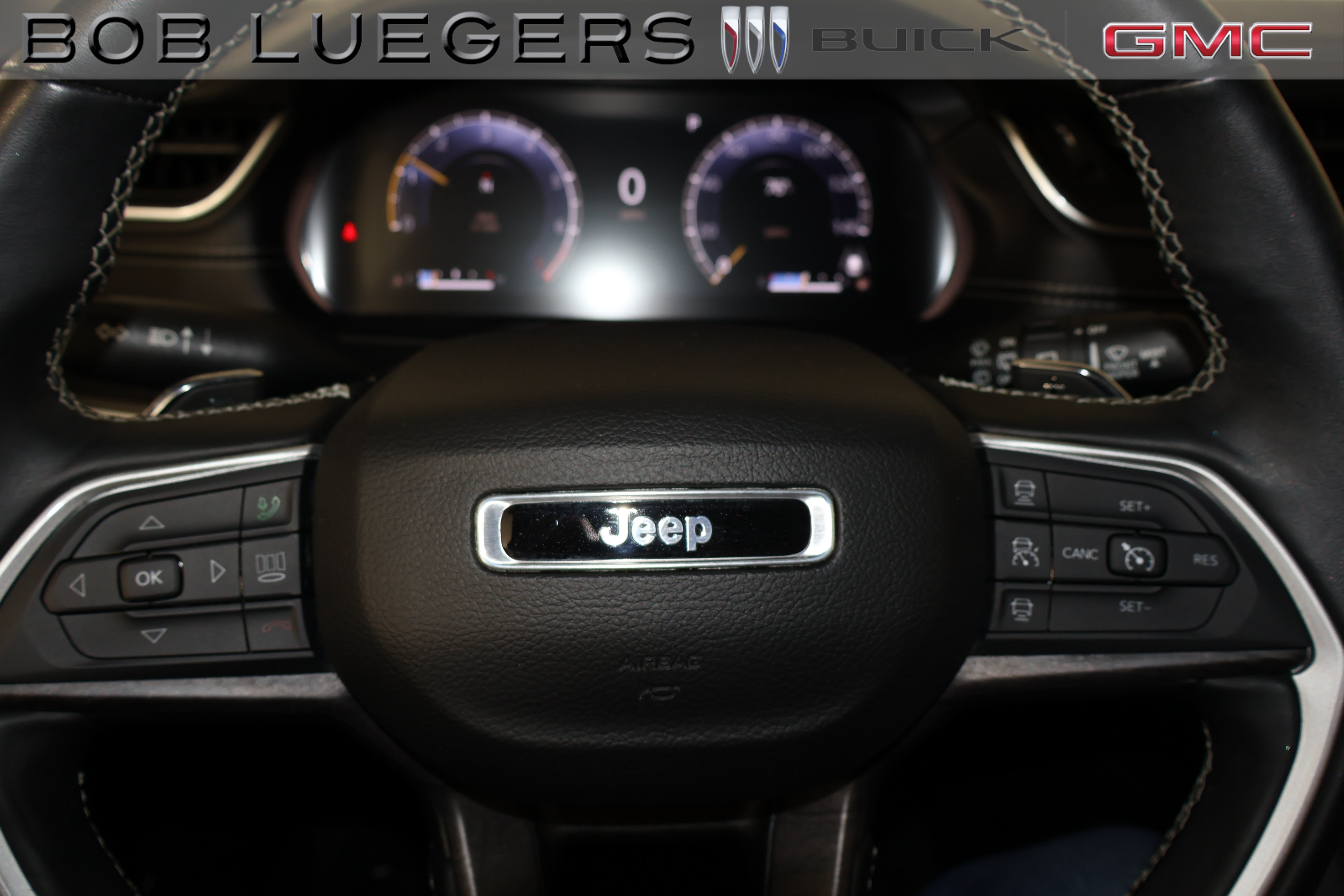 Used 2022 Jeep Grand Cherokee L Limited AWD/4WD image 26
