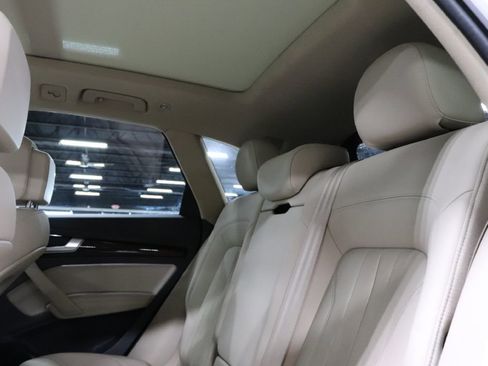 Used 2020 Audi Q5 2.0T Premium Plus w/ Premium Plus Package image 23
