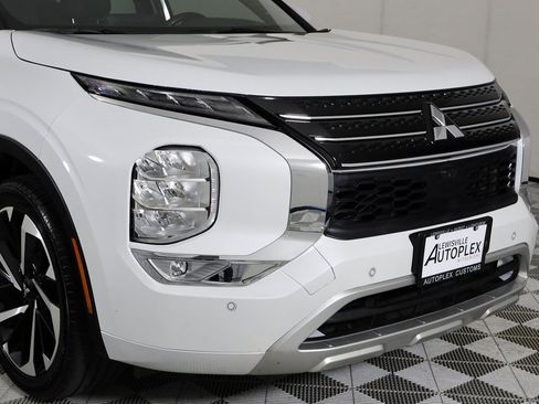Used 2022 Mitsubishi Outlander SEL image 43