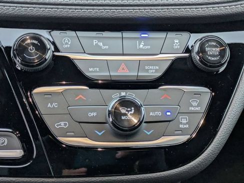 New 2026 Chrysler Pacifica Select w/ S Appearance Package FWD image 27