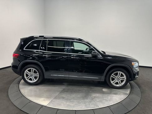 Used 2021 Mercedes-Benz GLB 250 4MATIC image 8