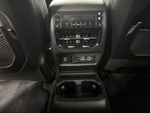 Used 2021 Jeep Grand Cherokee L Limited AWD/4WD image 13