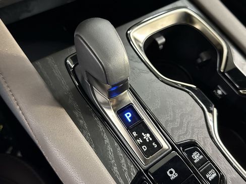 Used 2025 Lexus RX 450h AWD w/ Convenience Package image 34