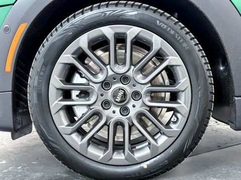 New 2026 MINI Cooper 2-Door Hardtop FWD image 25
