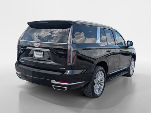 Used 2025 Cadillac Escalade Premium Luxury AWD/4WD image 6