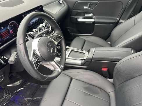 Certified 2025 Mercedes-Benz GLA 250 4MATIC image 10